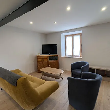 Maison Renovee Avec Terrasse Et Balcon A Polignac - Fr-1-582-539 Saint-Vidal