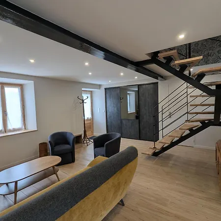 Maison Renovee Avec Terrasse Et Balcon A - Fr-1-582-539 Polignac (Haute-Loire)