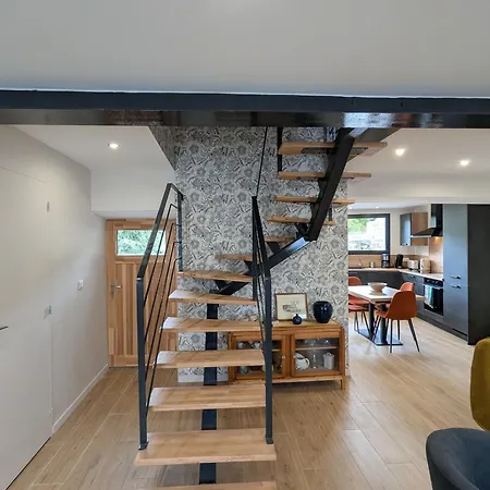 Εξοχικό σπίτι Maison Renovee Avec Terrasse Et Balcon A - Fr-1-582-539
